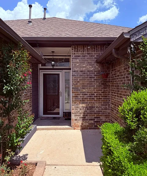 2412 Rookhaven Ln — Photo 1