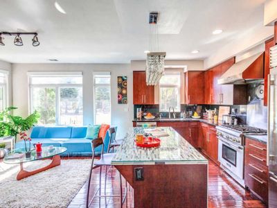 1113 Tahoe Ln, Palo Alto, CA, 94303