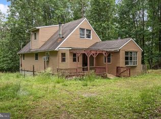 694 Whiskey Still Rd, Berkeley Springs, WV 25411