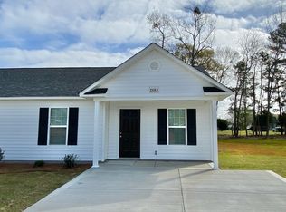 1008 Woodridge Dr UNIT B, Lumberton, NC 28358
