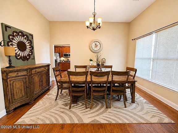 4th image of 24 Jennie Ln