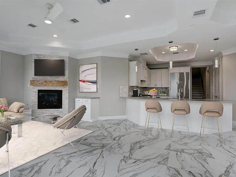 502 Amalfi Dr — Photo 13