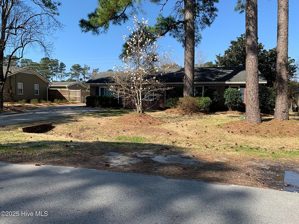 2nd image of 921 Spring Valley Rd