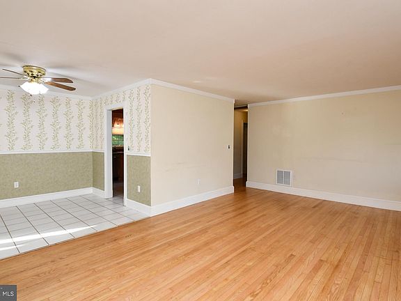 4th image of 199 Sanford Dr