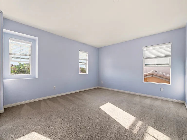 1728 Edmon Way — Photo 27