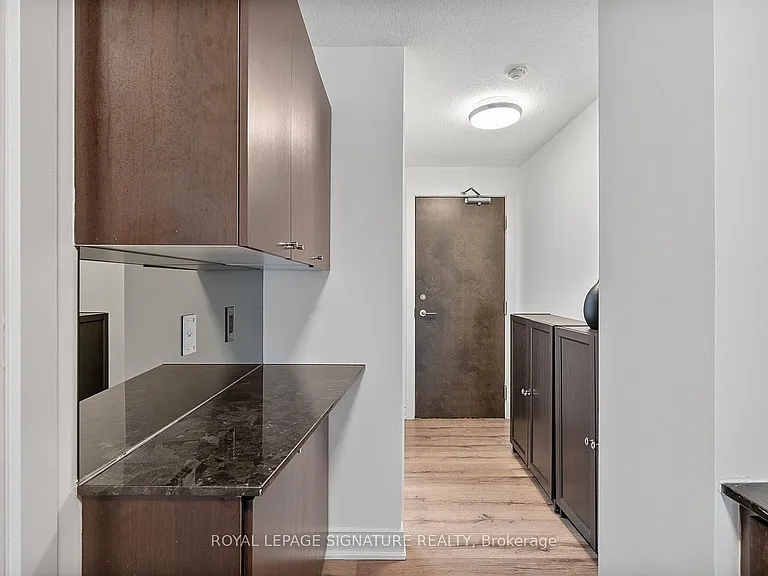 50 Lynn Williams St #614 — Photo 4