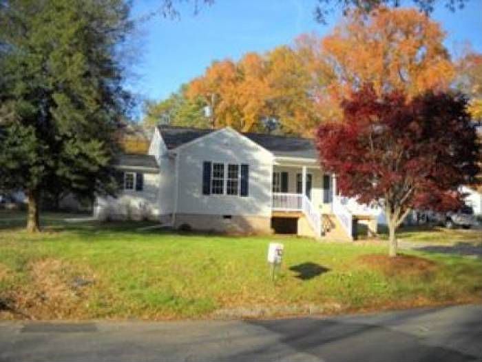 2nd image of 1006 Lakeside Blvd