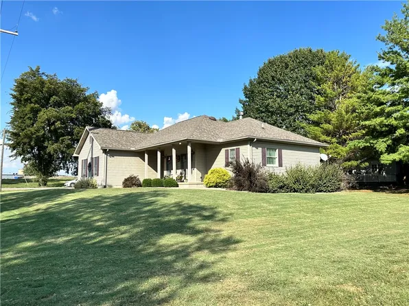500 S Chestnut St, Pana, IL 62557