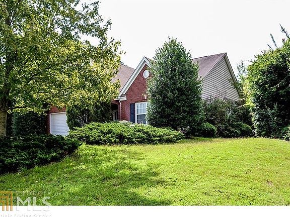 3rd image of 271 Windy Cir