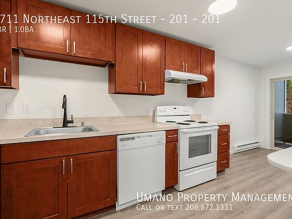 2nd image of 2711 NE 115th St APT 201