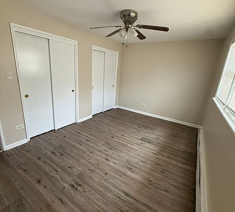 5th image of 10929 S Keating Ave #3S