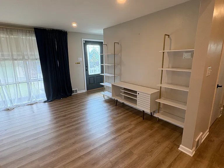 1624 Sillview Dr — Photo 18