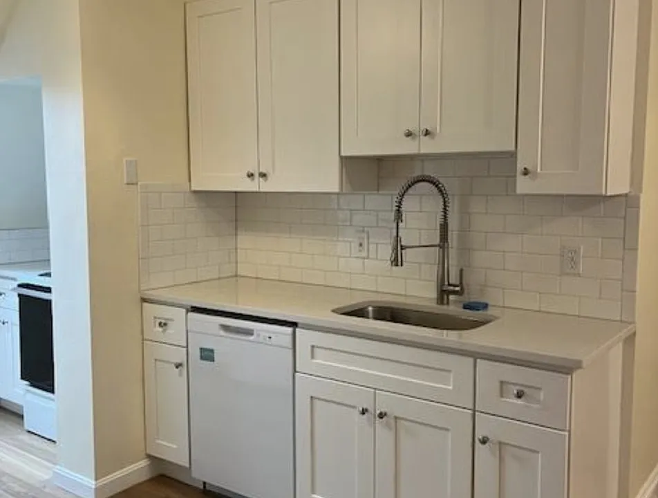 50 Brainerd Rd #3A