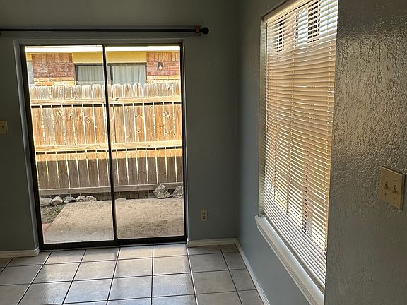 3rd image of 4935 Paseo Del Rey Dr