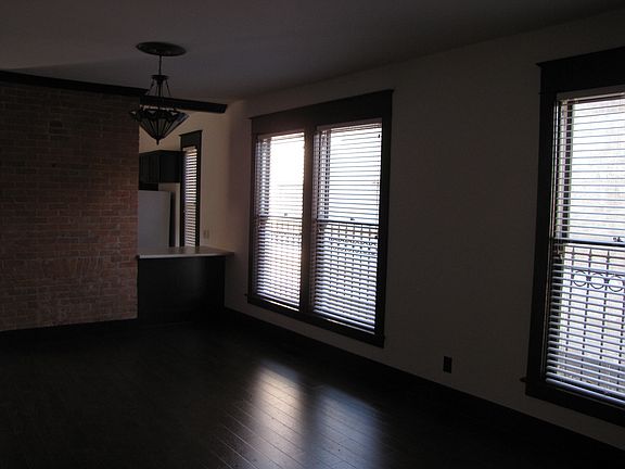 2nd image of 115 N Jefferson St