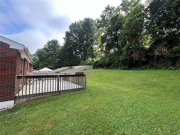 4th image of 776 Cottonwood Dr