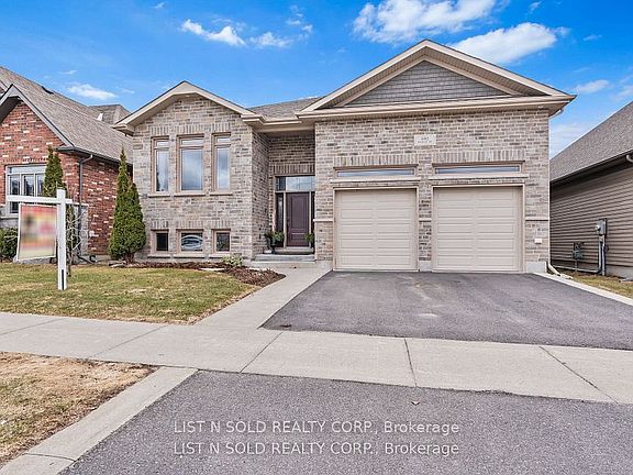 2nd image of 892 Roshan Dr