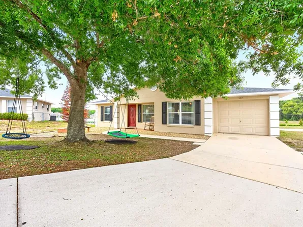 337 Windridge Pl, Tavares, FL 32778