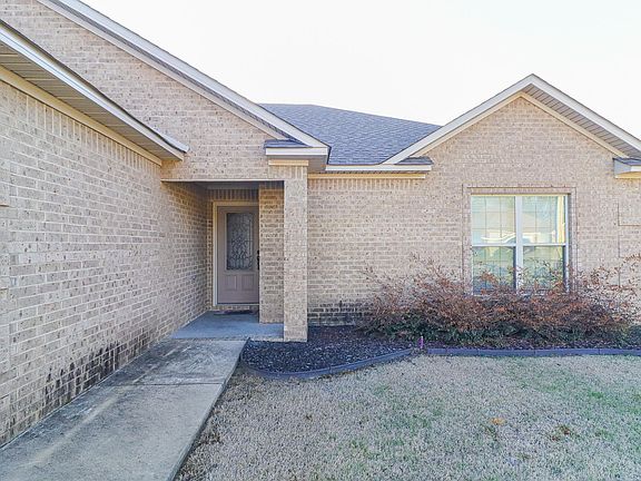 3rd image of 417 Arrowhead Rd