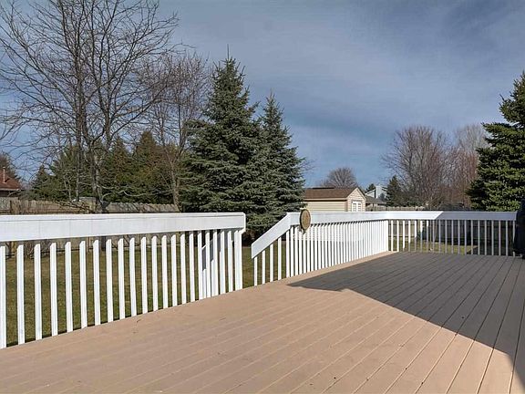 4th image of 5208 Arlington Ln