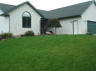 2103 Golfview Ln, Onalaska, WI 54650