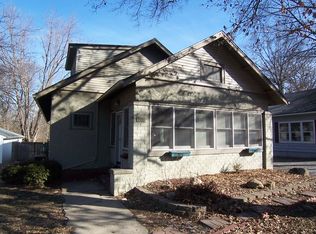 901 Polk Ave, Charleston, IL
