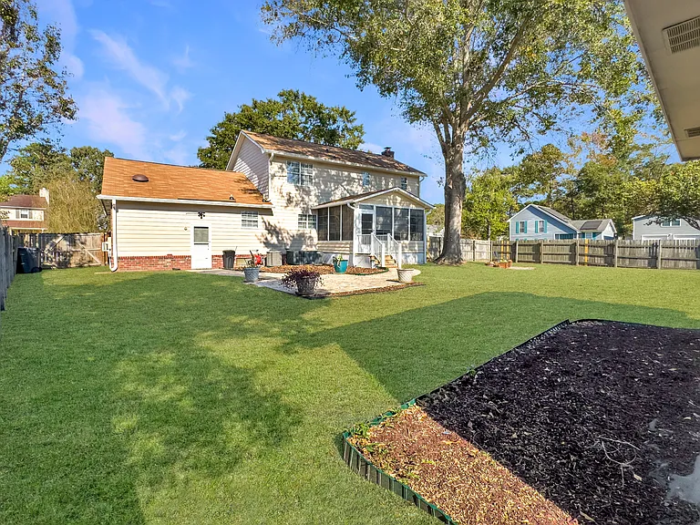7900 Elderberry Cir — Photo 47