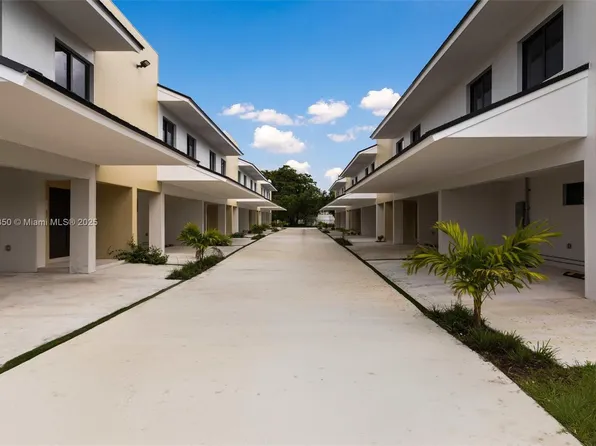 570 NW 7th #3, Florida City, FL 33034