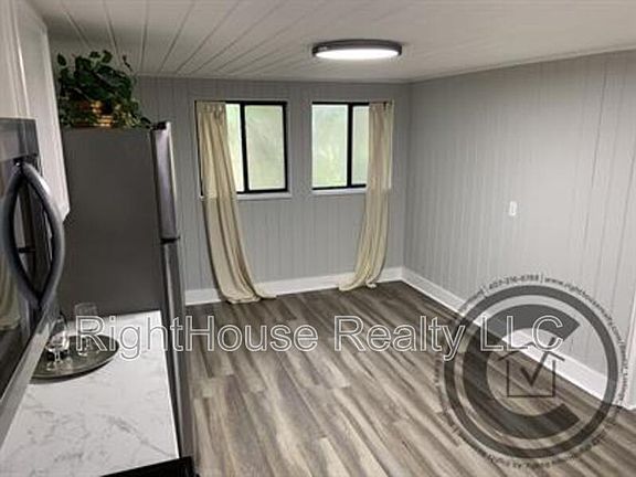 4th image of 421 W Carolina Ave