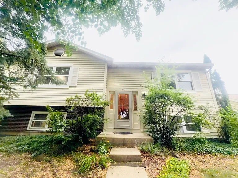 300 Aster Ct — Photo 15