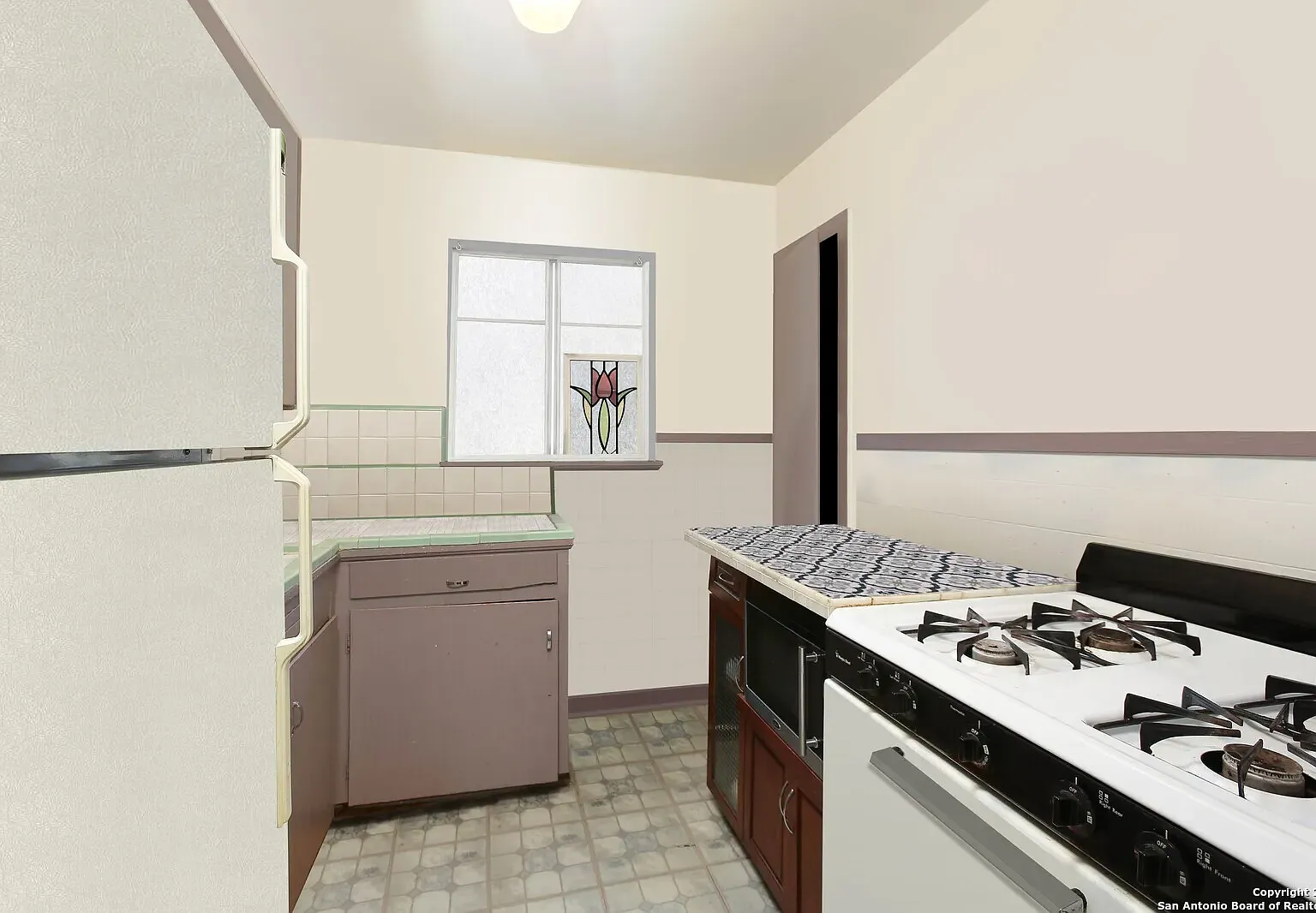 1 bed, 750 sqft, $1,000 — Photo 2