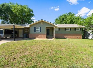 2008 W Maple St, Collinsville, OK 74021