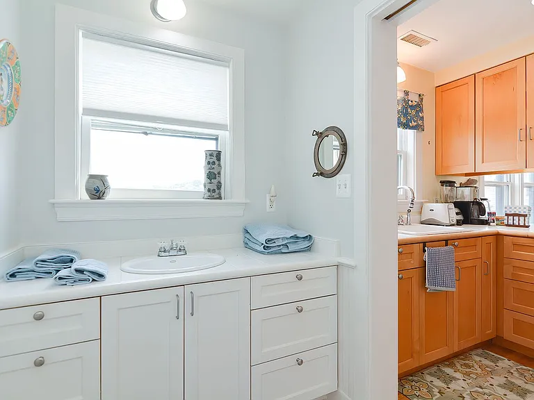37 Rocky Neck Ave #A — Photo 47