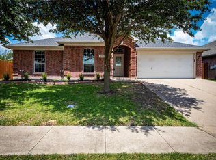 2022 Lennox Ln, Arlington, TX 76018