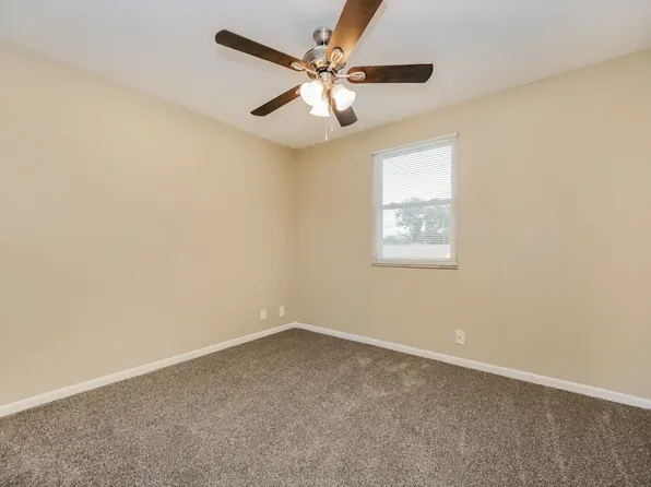 1712 Village Ct, Brandon, FL 33511