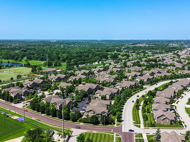 Sovereign at Overland Park — Photo 45