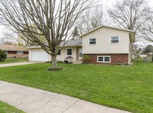 1468 Cambridge Dr, South Bend, IN