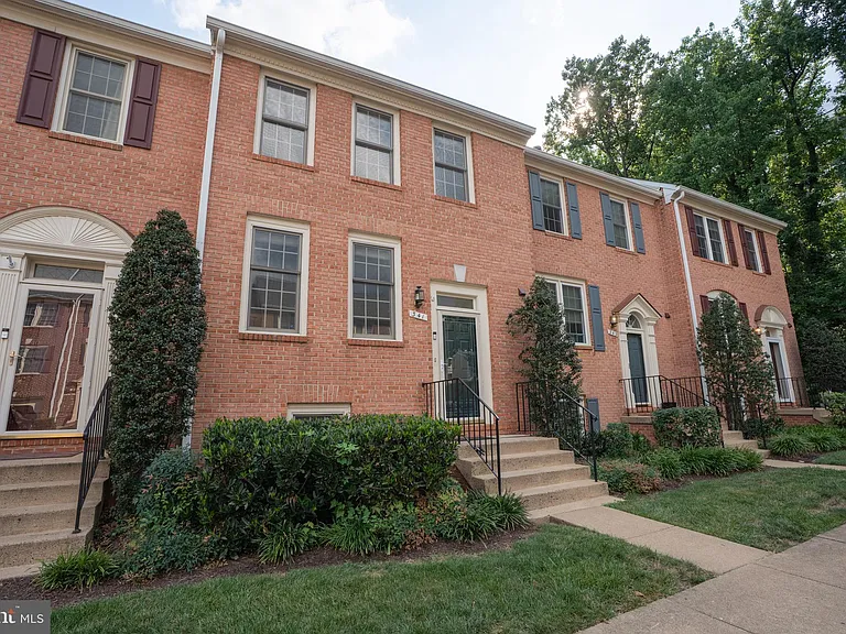 341 S Pickett St — Photo 3