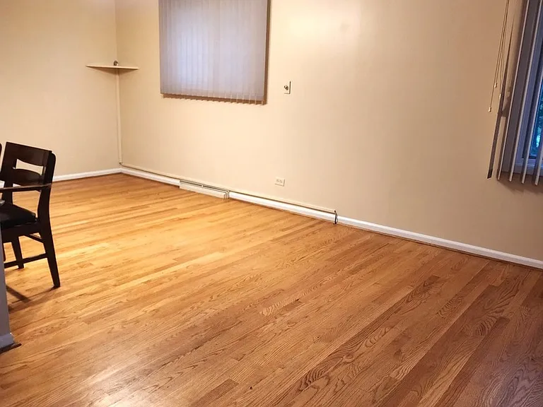 209 N Stevenson Ln — Photo 5
