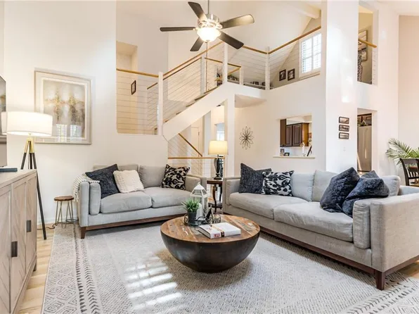 12557 W 82nd Ter, Lenexa, KS 66215