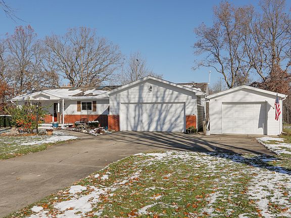 61129 Shorewood Dr-102