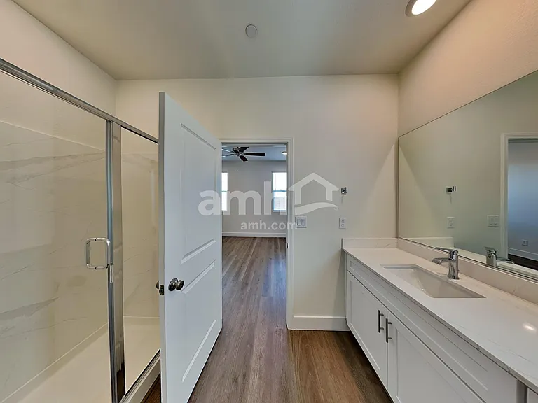 842 English Primrose St — Photo 11