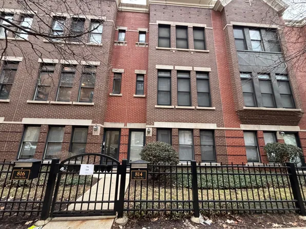 814 W 15th Pl, Chicago, IL 60608