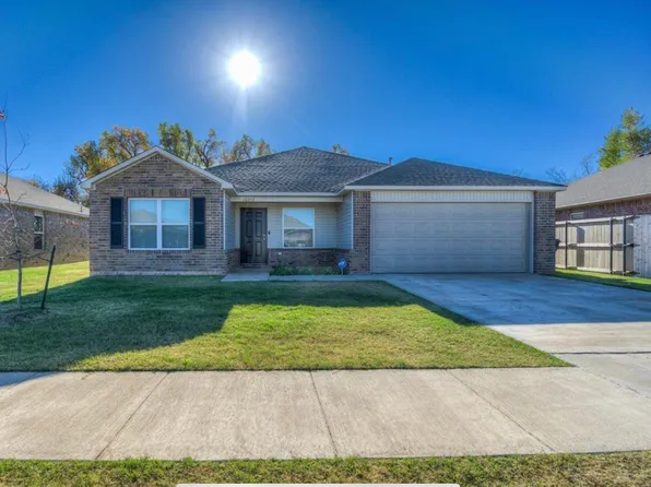 10712 SW 23rd Pl, Yukon, OK 73099