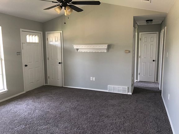 4th image of 6520 Farley Dr W