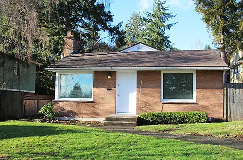 6257 53rd Ave NE Photo 1