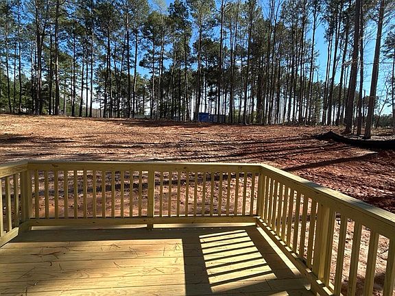 4th image of 150 Cribbs Ln