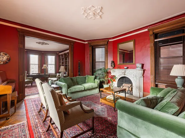 34 Gramercy Park East image 1 of 12