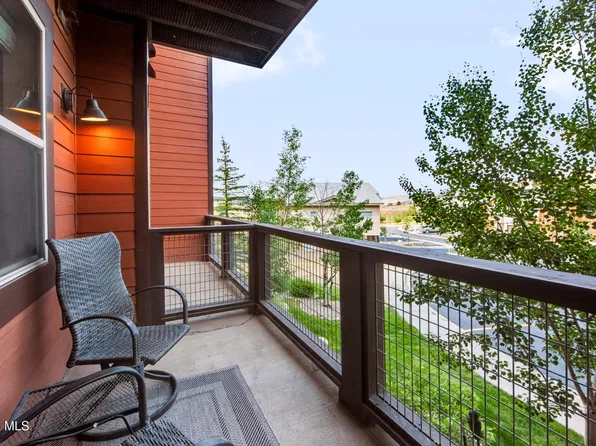 300 Base Camp Circle #114, Granby, CO 80446