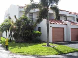 6568 Racquet Club Dr, Lauderhill, FL 33319
